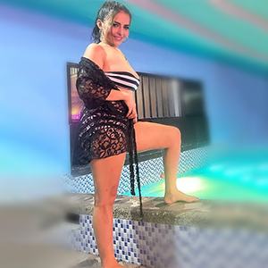Escort Berlin Girls in STEGLITZ Gina Hot Top Amateur Model offers surplus of men 30 min 1 man sex in FREDERSDORF VOGELSDORF